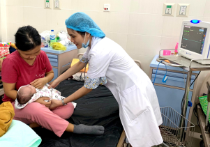 Cứu sống em bé bị thiếu oxy não nặng vì sinh ngôi ngược mắc đầu hậu