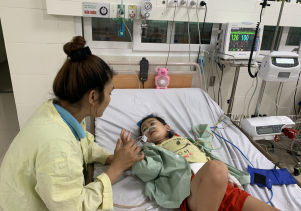 Phẫu thuật nội soi thành công cho cháu bé 3 tuổi bị viêm túi thừa Meckel