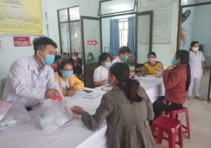 KHÁM BỆNH MIỄN PHÍ CHO SẢN PHỤ TẠI HUYỆN TƯ NGHĨA