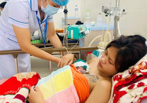 HOÀN CẢNH KHÓ KHĂN CỦA GIA ĐÌNH EM BÉ SINH CỰC NON 26 TUẦN (6 THÁNG RƯỠI) TẠI BỆNH VIỆN SẢN-NHI TỈNH CẦN ĐƯỢC GIÚP ĐỠ (TH39)