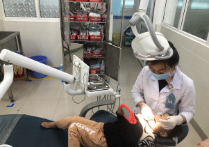 KHÁM RĂNG CHO BÉ, NHỮNG ĐIỀU BA MẸ CẦN BIẾT.