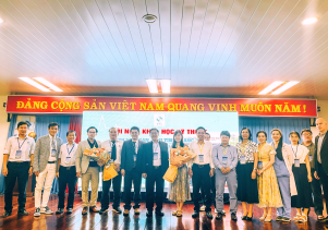 Gần 200 đại biểu tham dự Hội nghị Khoa học tại Bệnh viện Sản Nhi tỉnh.
